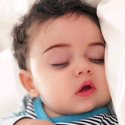 this baby is so cute