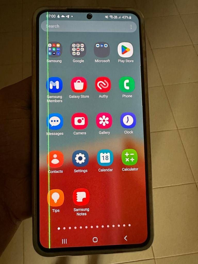 S21 and S20 displays Green and Pink lines issue Samsung Members