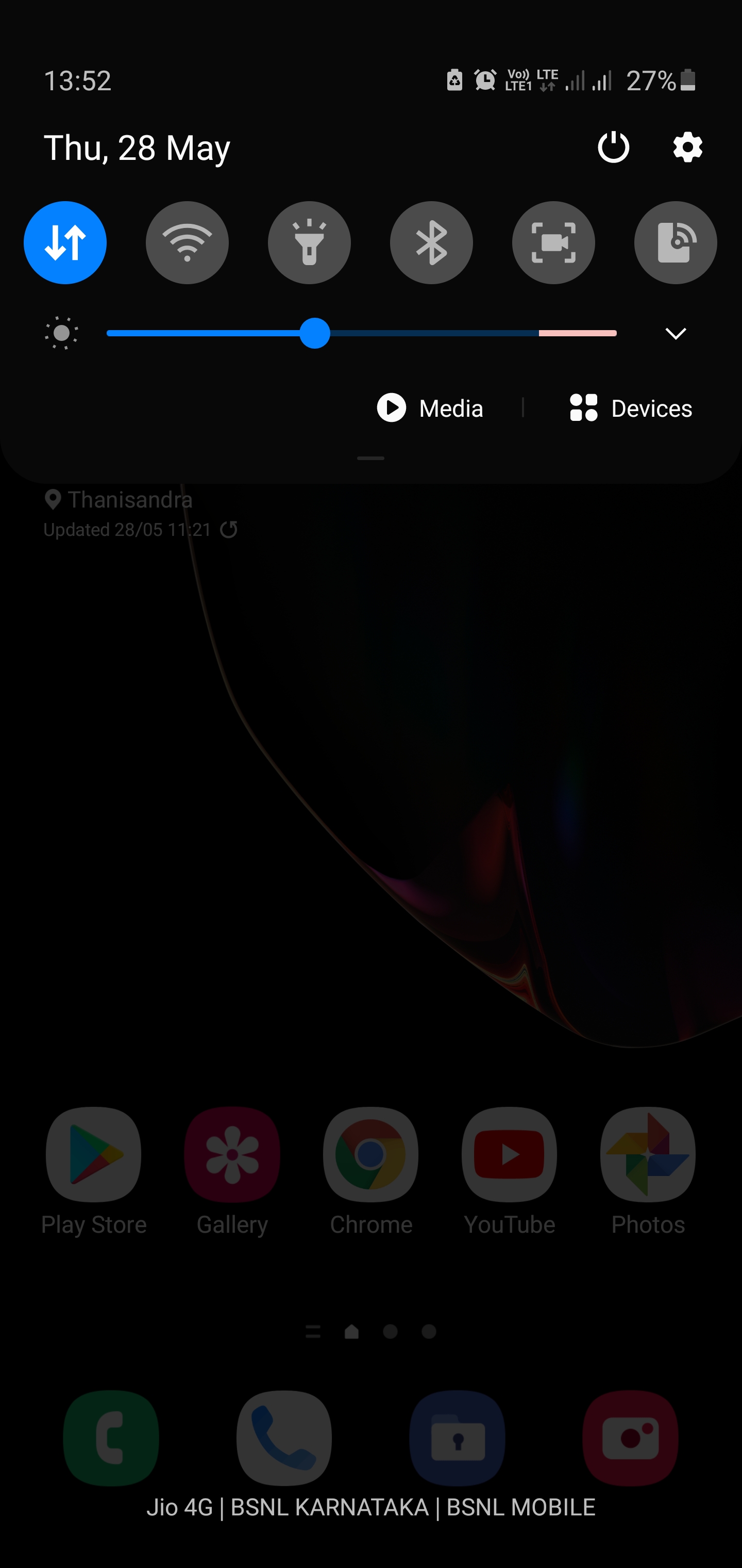New Battery icon with a triangle in middle showing... - Samsung Members