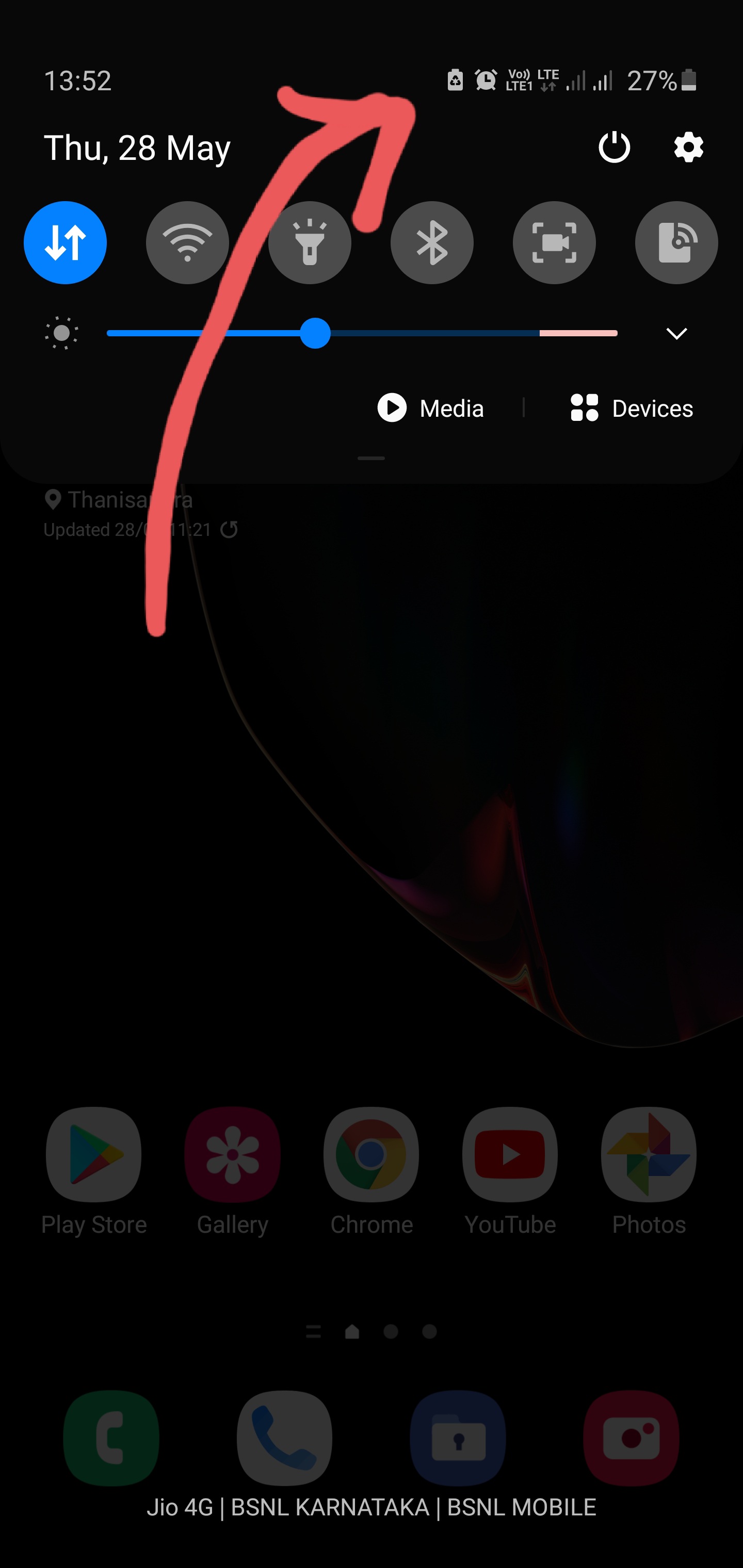 New Battery icon with a triangle in middle showing... - Samsung Members